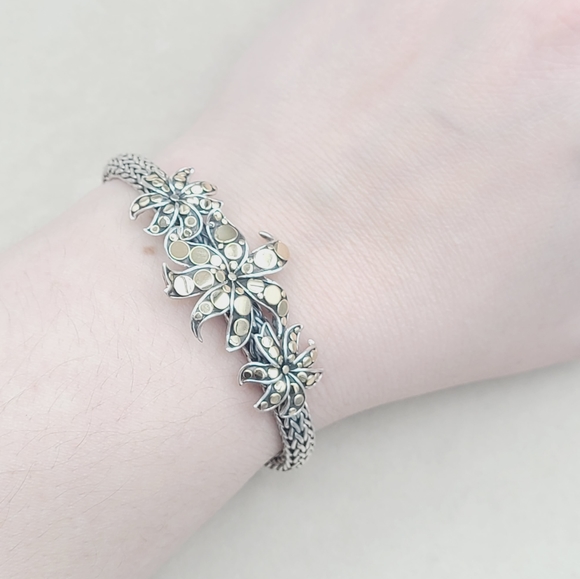 John Hardy Dot Ayu Frangipani Flower Bracelet With Gold - Picture 15 of 16